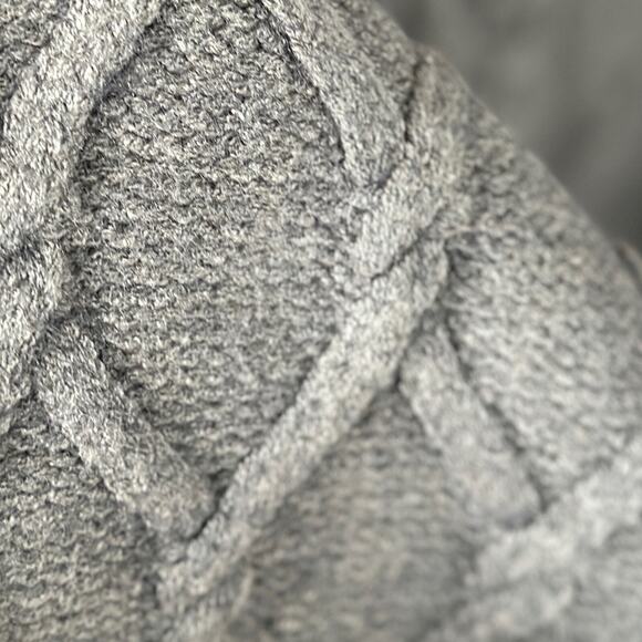 Central park West Tiegen Cables Sweater in Charcoal Large NWT - Picture 6 of 13